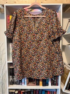 SHEIN Black Floral Puff Sleeve Blouse